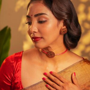 1 Choker 1 pair earring