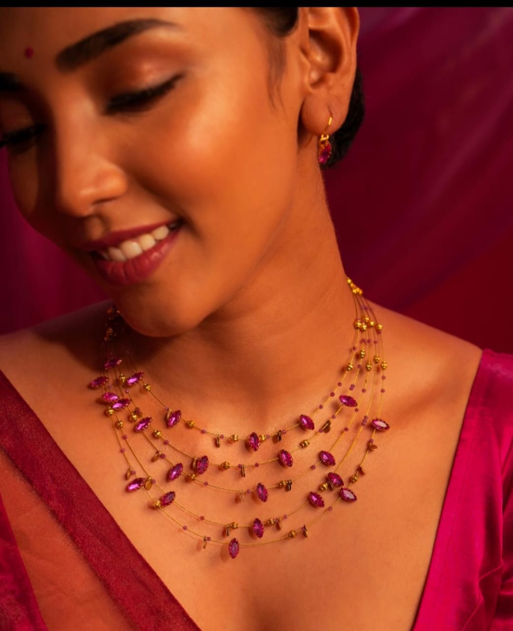 1 Necklace, 1 pair earring